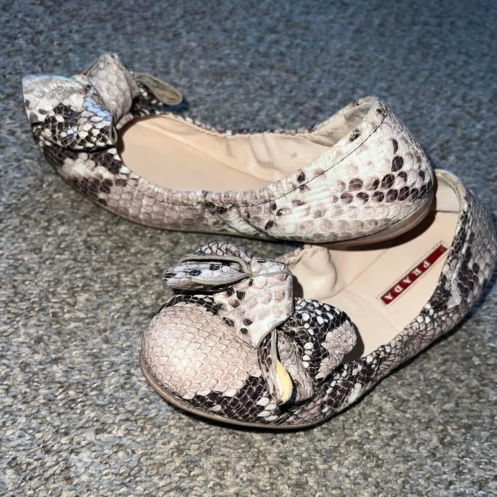 Prada flats snakeskin 36 size 6